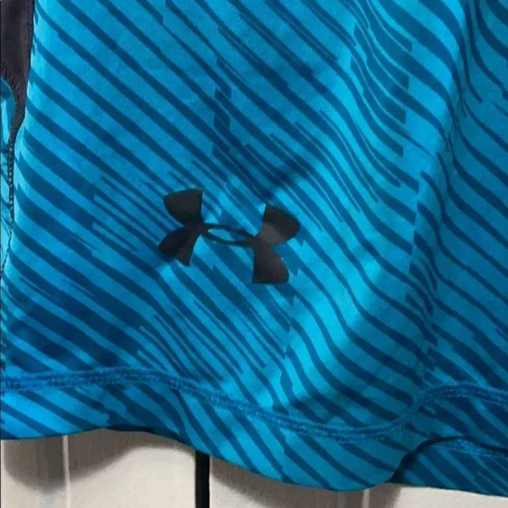 Under Armour Teal Print Loose Athletic Shirts S/M